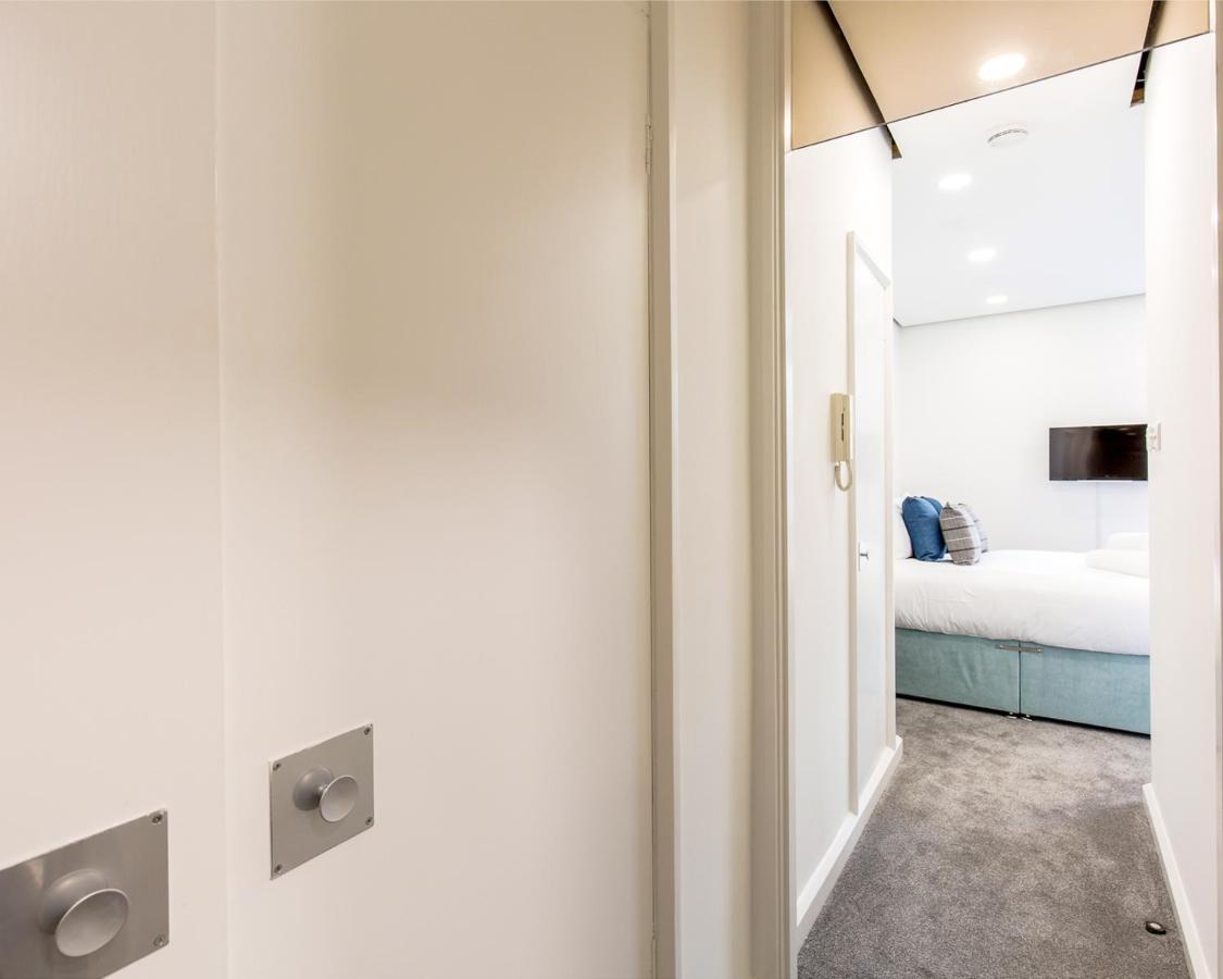 Modern Studio Next To Edinburgh Castle Apartment Exterior photo